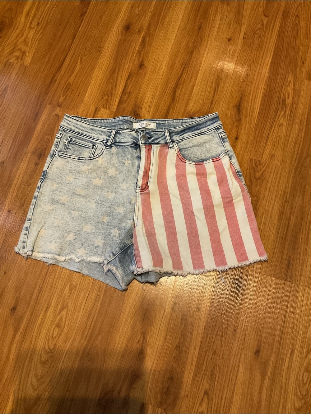 Judy Blue Women’s Denim Shorts US Flag Theme Whitewashed Size 2XL